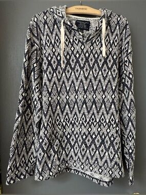 American Eagle Sz XL Navy & White Aztec Knit Cotton blend Hoodie